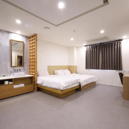 Trt Hotel